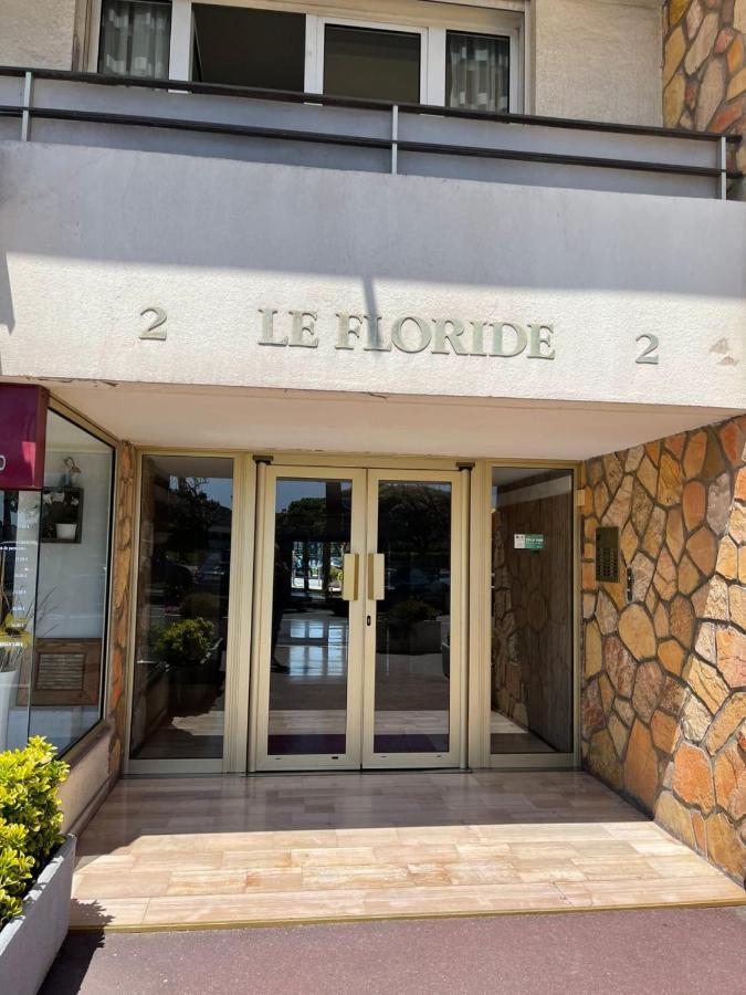 Fully Equipped Beachfront Studio In The Heart Of The City Center Bd Leclerc Антиб Екстериор снимка