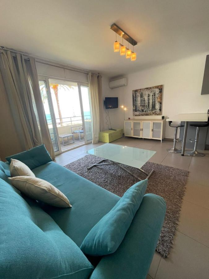 Fully Equipped Beachfront Studio In The Heart Of The City Center Bd Leclerc Антиб Екстериор снимка
