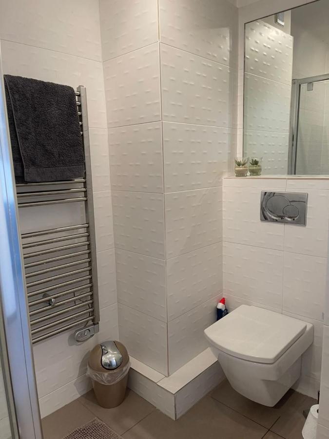 Fully Equipped Beachfront Studio In The Heart Of The City Center Bd Leclerc Антиб Екстериор снимка